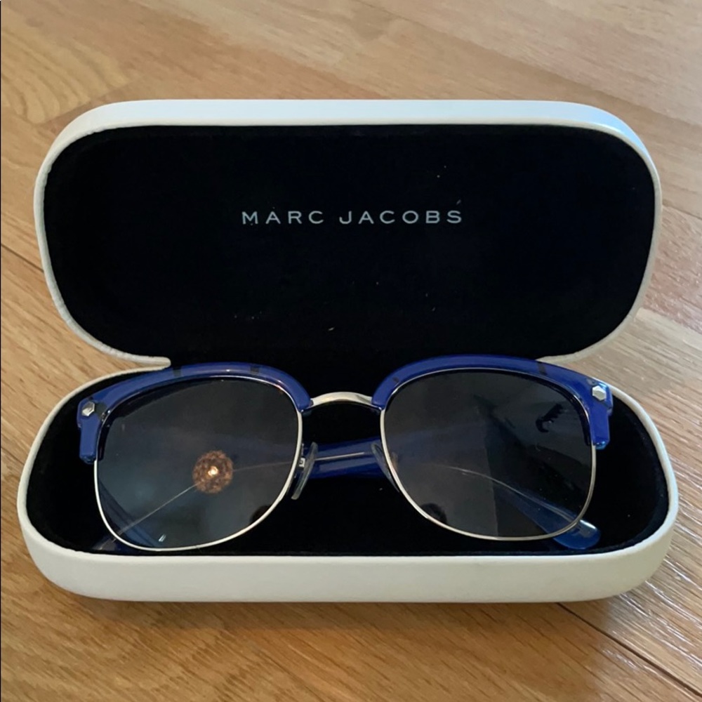 MARC BY MARC JACOBS Sunglasses